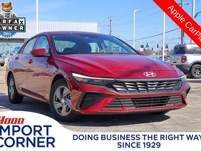 Used 2025 Hyundai Elantra SE