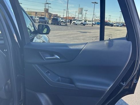 Used 2025 Chevrolet Equinox LT w/ Convenience Package II image 57