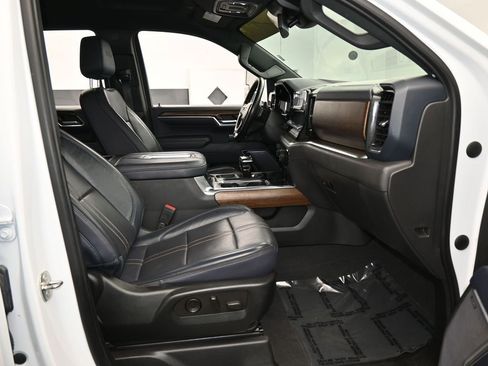 Used 2022 Chevrolet Silverado 1500 High Country image 64