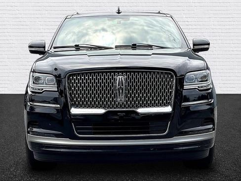 Used 2023 Lincoln Navigator Reserve RWD image 2
