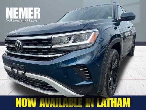 Used 2023 Volkswagen Atlas SE w/ Black Wheel Package image 1
