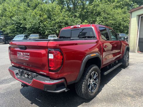 Used 2024 GMC Canyon AT4 w/ AT4 Premium Package AWD/4WD image 3