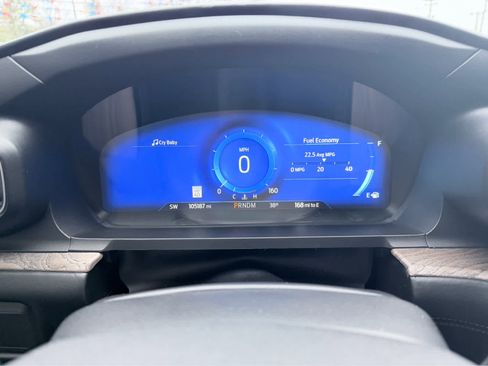 Used 2020 Ford Explorer Platinum w/ Premium Technology Package image 28