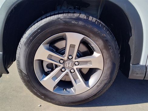 Certified 2025 Honda Pilot EX-L image 16