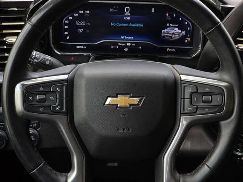 Used 2025 Chevrolet Silverado 1500 LT AWD/4WD image 18