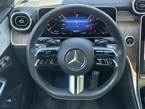 Used 2024 Mercedes-Benz GLC 300 4MATIC image 19