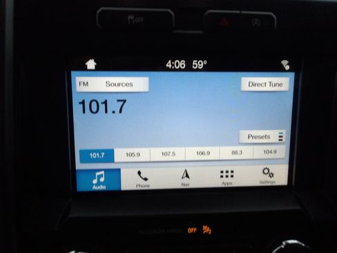 Used 2018 Ford F150 XLT w/ Equipment Group 302A Luxury image 22