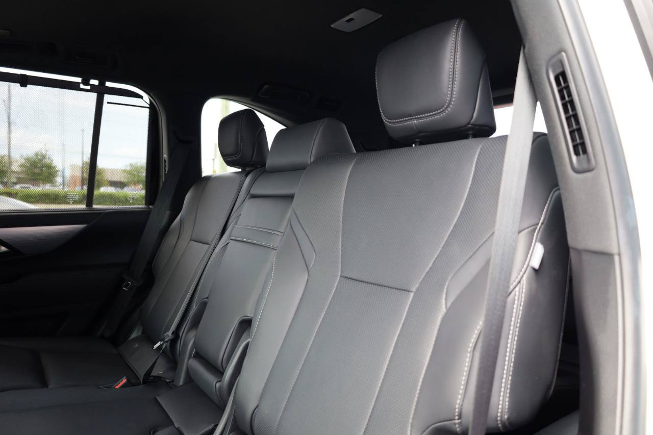 Used 2023 Lexus LX 600 F Sport w/ Accessory Package (Z1) AWD/4WD image 18