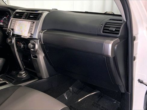 Used 2020 Toyota 4Runner SR5 Premium AWD/4WD image 16