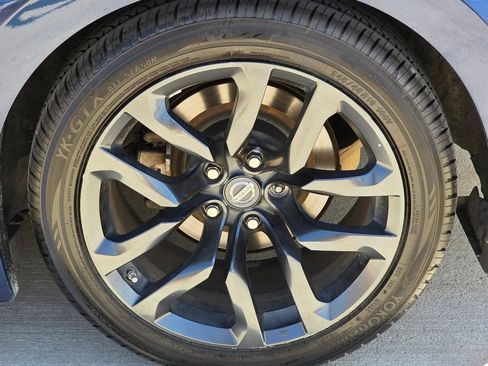 Used 2015 Nissan 370Z Coupe RWD image 28