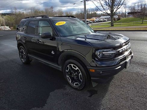Used 2022 Ford Bronco Sport Outer Banks w/ Tech Package image 2