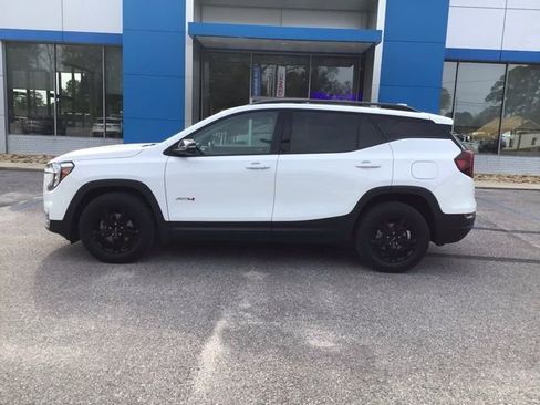 Used 2022 GMC Terrain AT4 w/ Infotainment Package II image 3