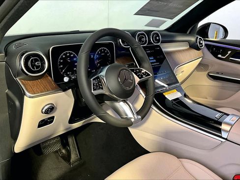 New 2026 Mercedes-Benz GLC 300 4MATIC image 9