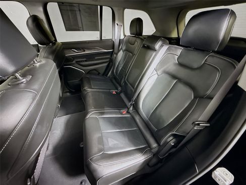 Used 2022 Jeep Grand Cherokee Limited 4xe w/ Luxury Tech Group II image 19