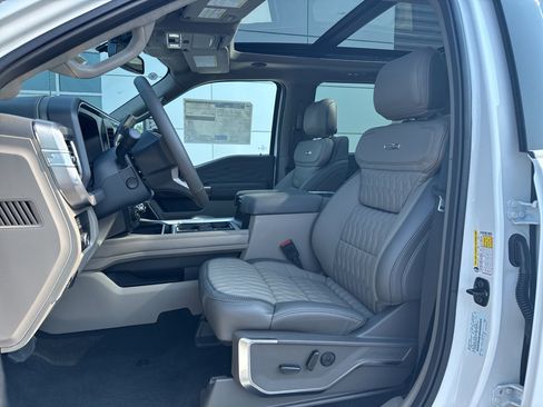New 2025 Ford F350 Platinum w/ Platinum Plus Package image 5