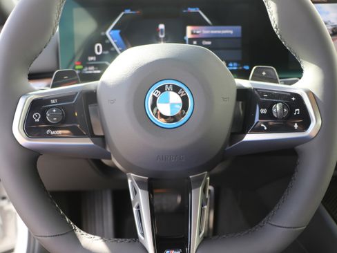 Certified 2026 BMW 550e xDrive w/ Premium Package AWD/4WD image 17