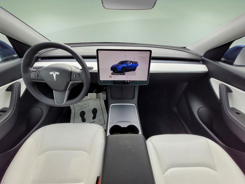 Used 2022 Tesla Model Y Performance image 14