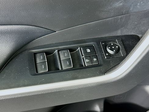 Used 2022 Toyota RAV4 XLE image 15