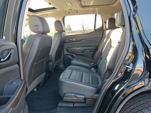 Certified 2023 GMC Acadia Denali w/ Black Diamond Edition image 9