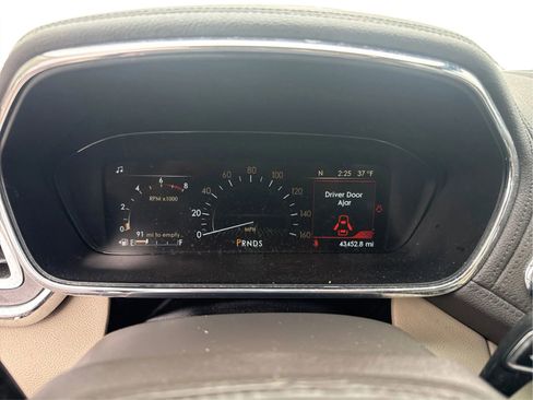 Used 2020 Lincoln Continental AWD w/ Premium Package image 15