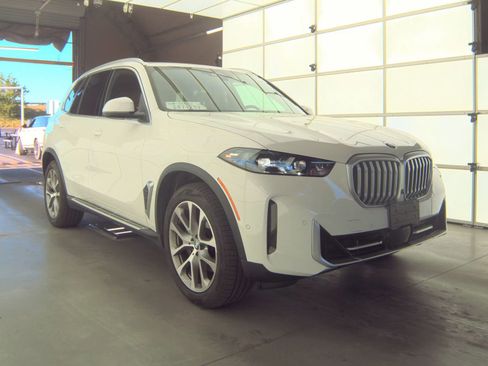 Used 2026 BMW X5 sDrive40i RWD image 2
