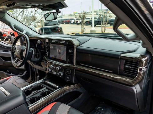 Used 2023 Ford F250 Lariat w/ Lariat Ultimate Package image 18