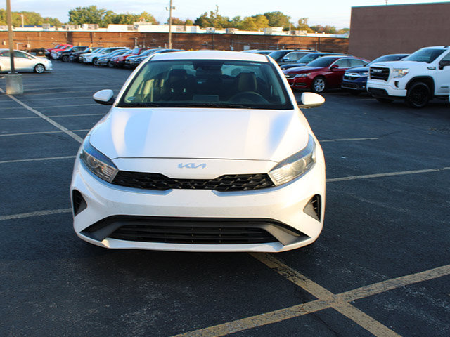 Used 2022 Kia Forte LXS FWD image 3