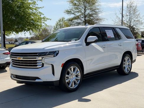 Used 2024 Chevrolet Tahoe High Country image 5