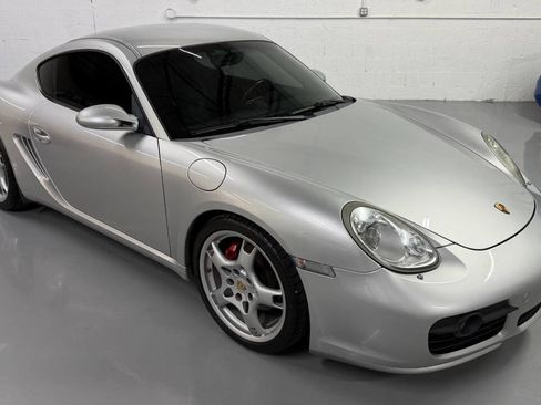 Used 2006 Porsche Cayman S RWD image 2