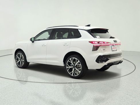 New 2026 Audi Q3 quattro 2.0T AWD/4WD image 7