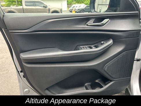 Used 2023 Jeep Grand Cherokee L Laredo AWD/4WD image 14