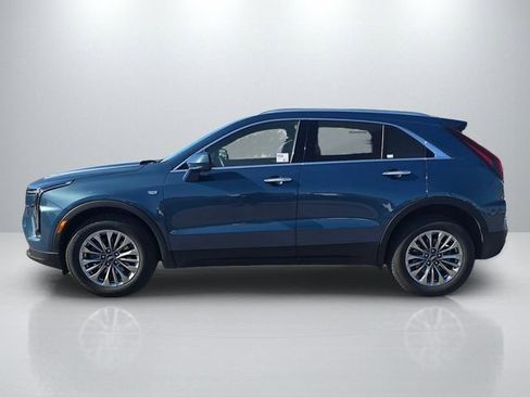 Used 2025 Cadillac XT4 Premium Luxury FWD image 9