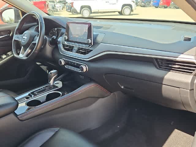Used 2023 Nissan Altima 2.5 SR AWD/4WD image 19