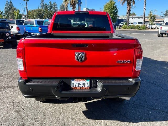 Used 2015 RAM 2500 Tradesman w/ Chrome Appearance Group AWD/4WD image 9