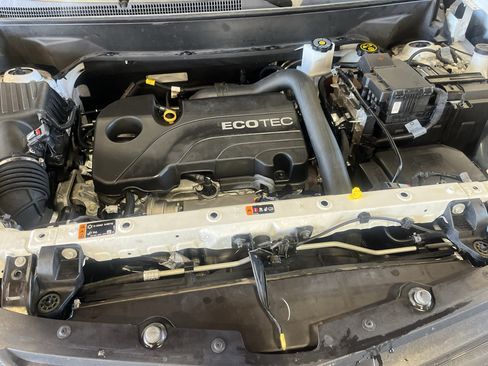 Used 2020 Chevrolet Equinox LS w/ LS Convenience Package AWD/4WD image 25