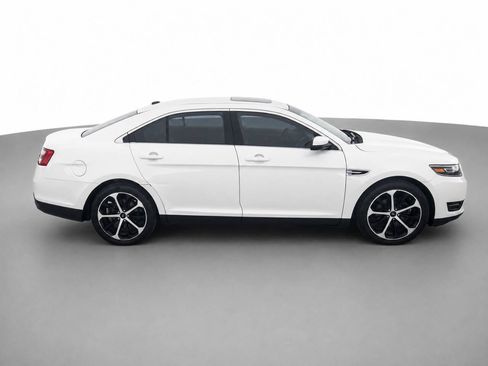 Used 2014 Ford Taurus SEL w/ Equipment Group 201A FWD image 4