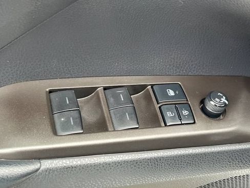 Used 2021 Toyota Camry LE FWD image 14