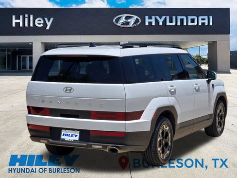Used 2024 Hyundai Santa Fe SEL FWD image 4