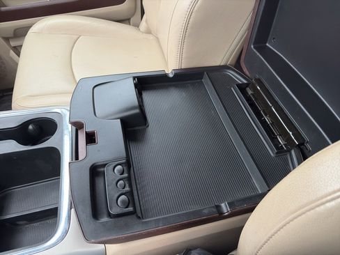 Used 2016 RAM 1500 Laramie w/ Convenience Group image 30