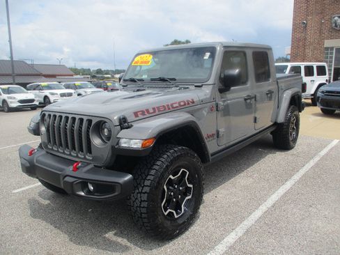 Used 2022 Jeep Gladiator Rubicon w/ Cold Weather Group AWD/4WD image 3