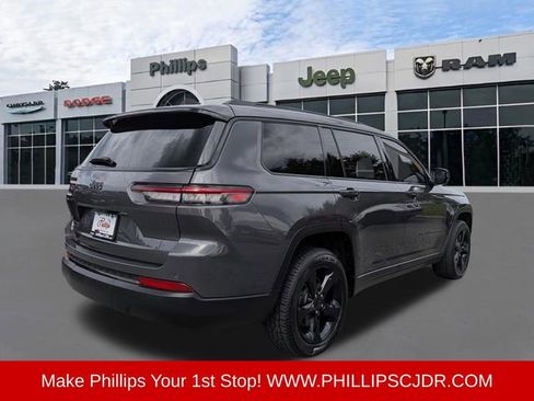 Used 2023 Jeep Grand Cherokee L Laredo AWD/4WD image 3