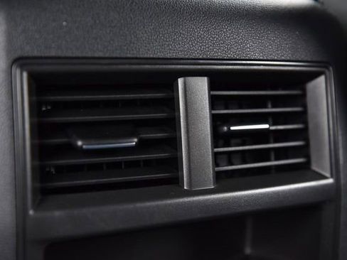 Certified 2023 Volkswagen Atlas Cross Sport SE w/ Panoramic Sunroof Package image 23