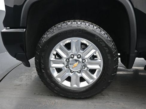 Used 2025 Chevrolet Silverado 2500 High Country image 63