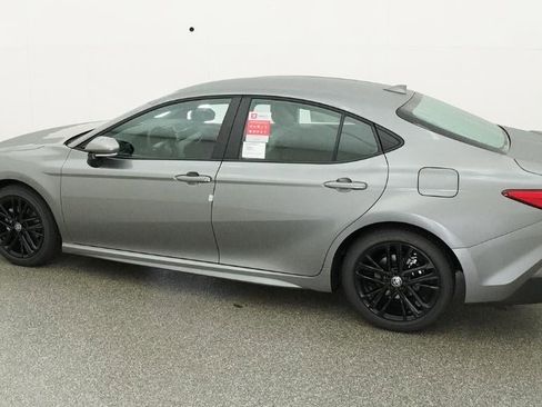 New 2026 Toyota Camry SE image 4