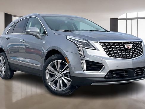 New 2026 Cadillac XT5 Premium Luxury image 2