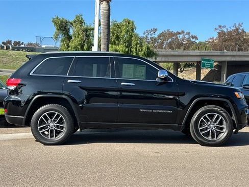 Used 2018 Jeep Grand Cherokee Limited w/ Trailer Tow Group IV image 4