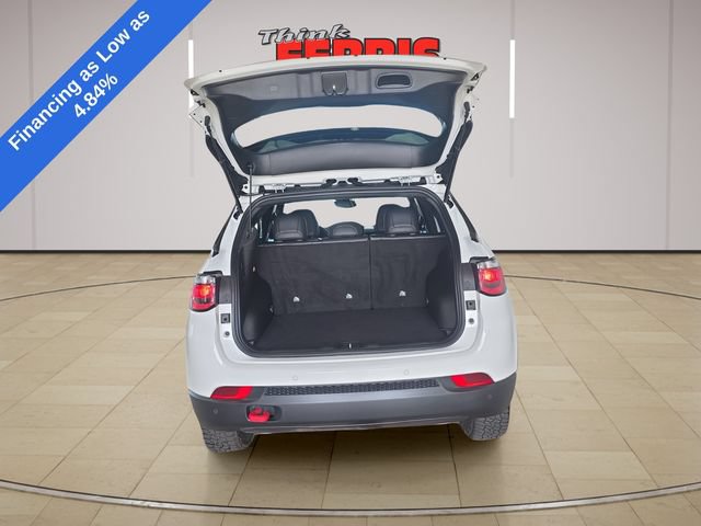 Used 2026 Jeep Compass Trailhawk AWD/4WD image 9