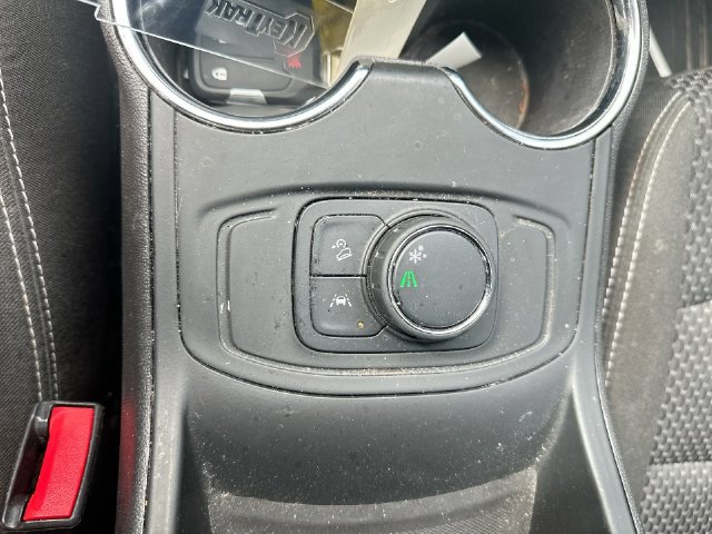 Used 2024 GMC Terrain SLE FWD image 60