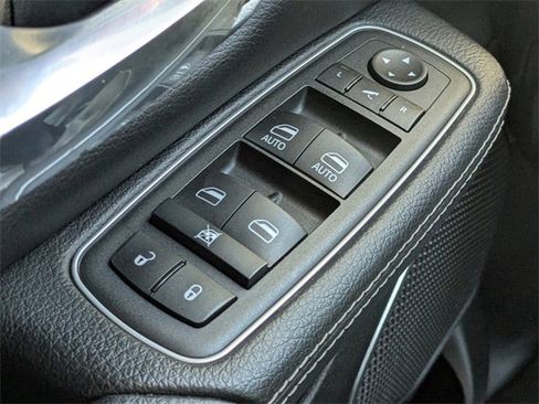 Certified 2022 RAM 1500 Laramie image 22