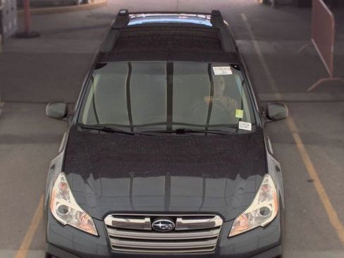 Used 2013 Subaru Outback 2.5i AWD/4WD image 2